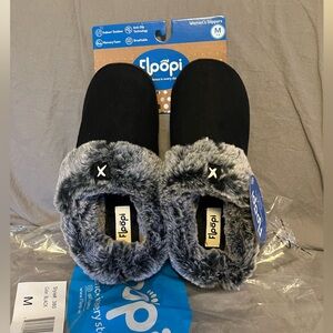 NWT Floopi Women’s Slippers